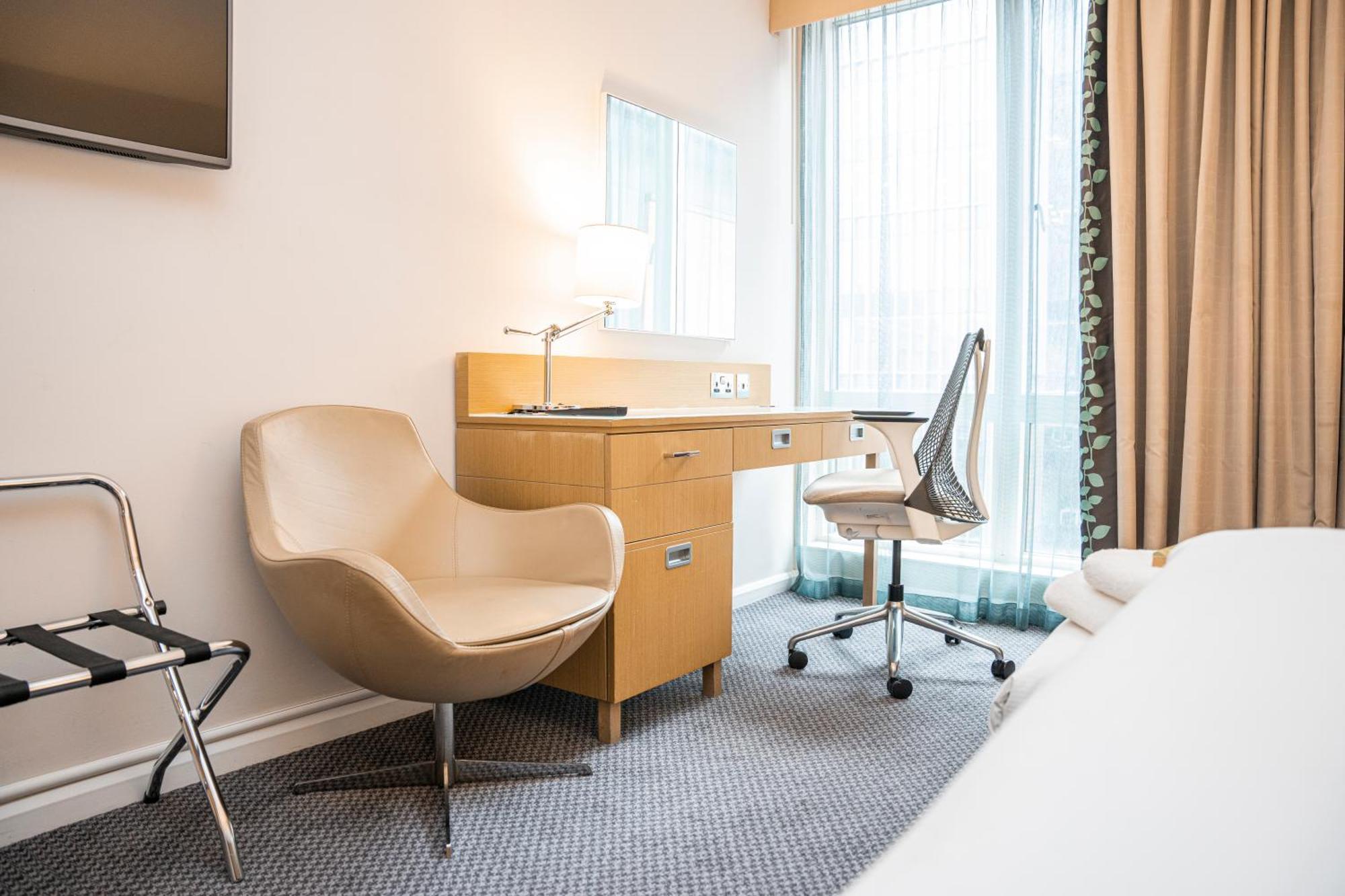 Hilton Garden Inn Birmingham Brindley Place Exterior photo